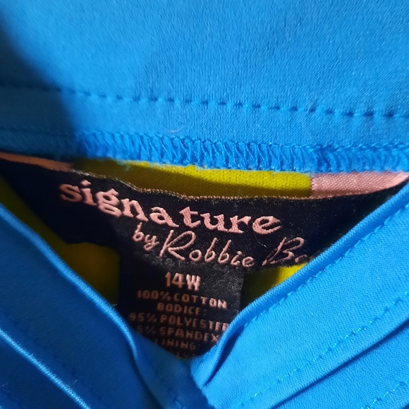 Dress - Picture 3 of 4